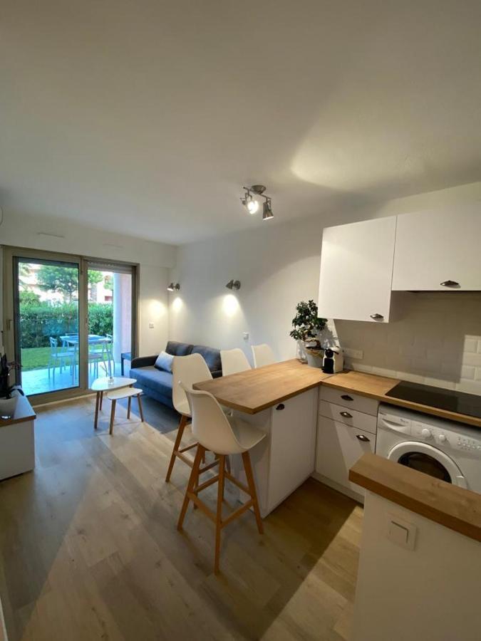 Appartement Avec Piscine 5 Min A Pieds Des Plages Vallauris Exterior photo